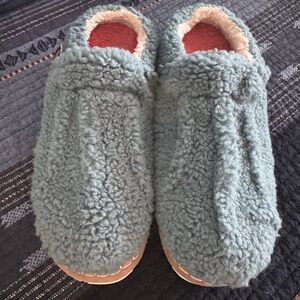 L.L. Bean Slide In Slippers NWT